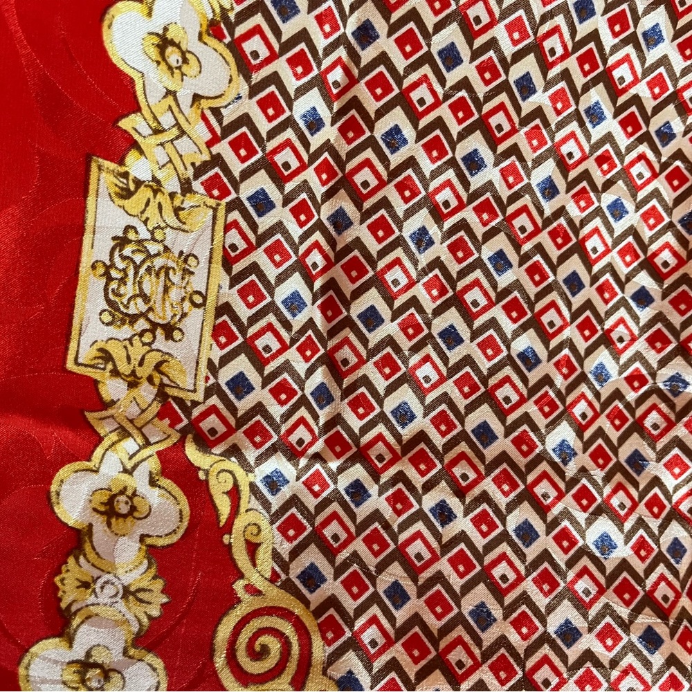Enrico Coveri Large Red Square Patterned Silk Scarf - Italy - Picture 7 of 11